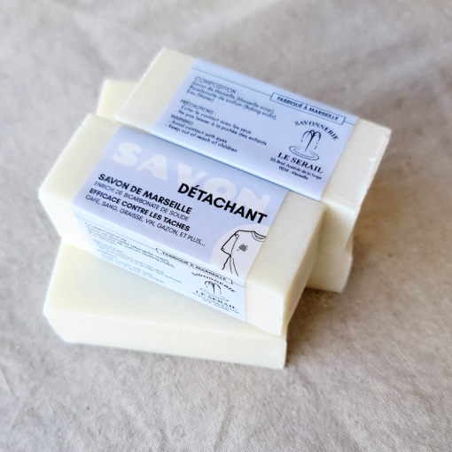 Barre détachante de Savon de Marseille enrichi de bicarbonate de la Savonnerie Le Serail