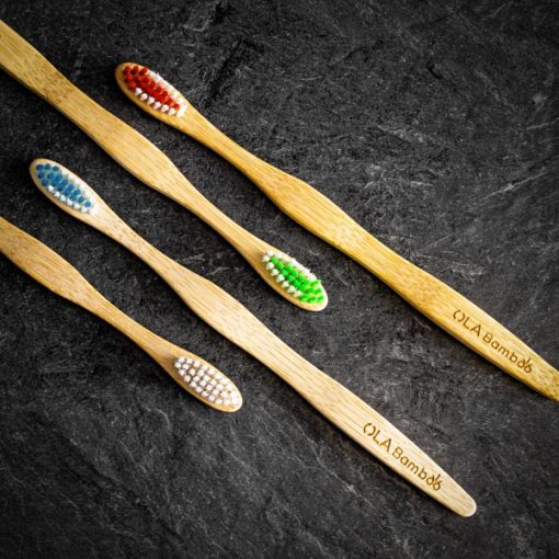 Brosse à dent souple couleur verte d'Ola Bamboo